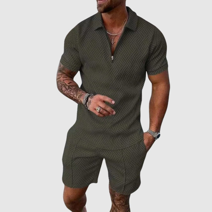 Lucas – Style compact, attitude inébranlable