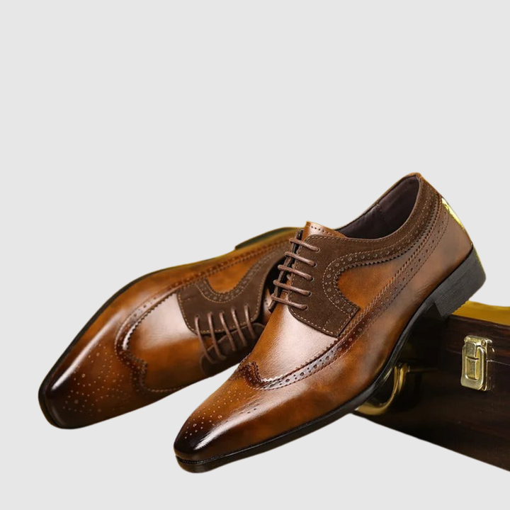 Viktor – Chaussures en cuir classiques pour hommes avec des détails brodés