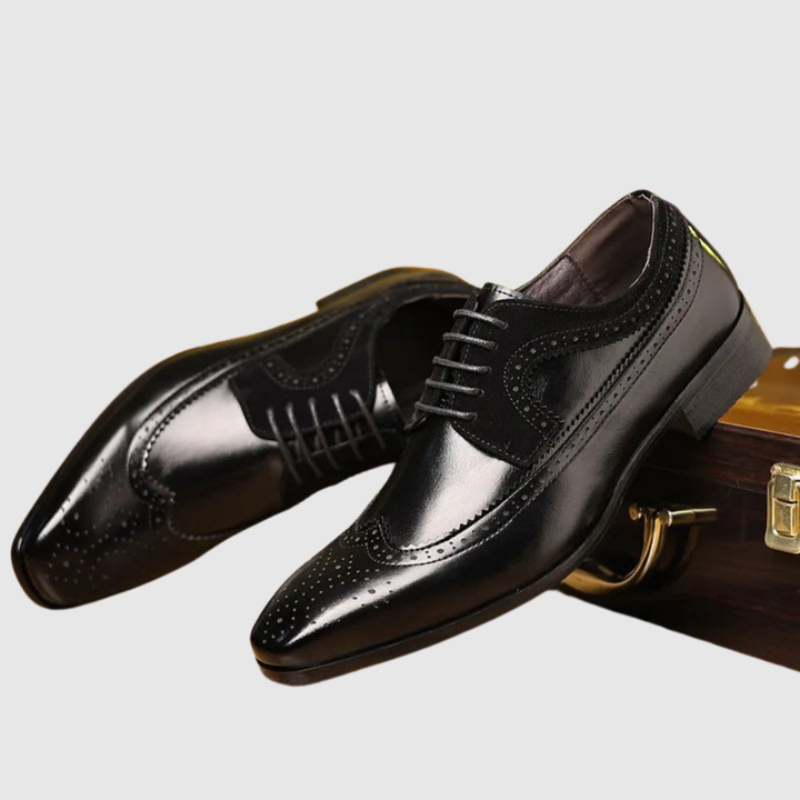 Viktor – Chaussures en cuir classiques pour hommes avec des détails brodés