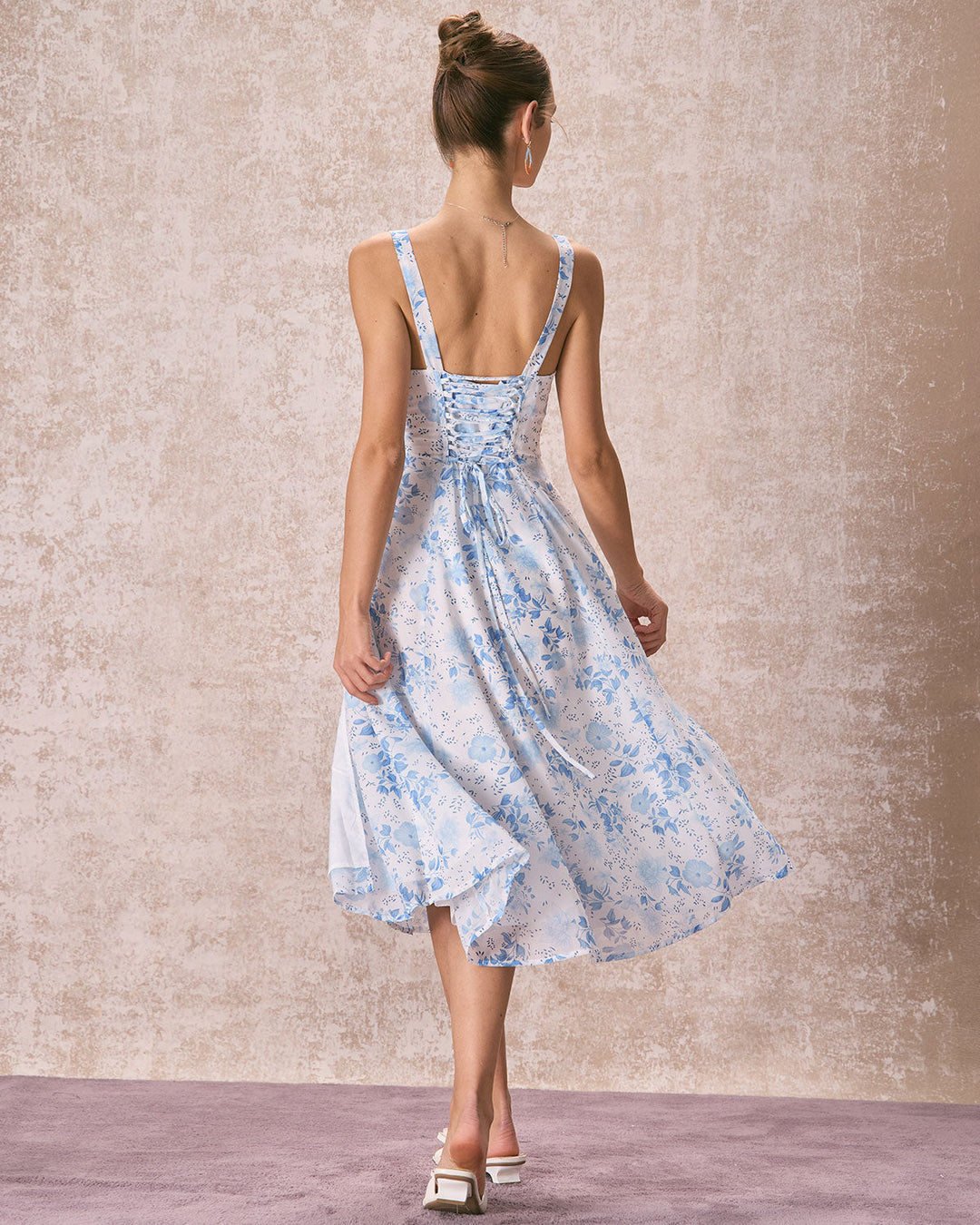 Renata - Robe Midi Bleue Florale