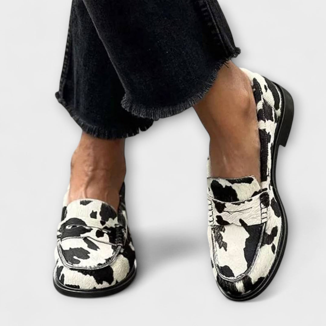 Walburga - Mocassins à motif vache