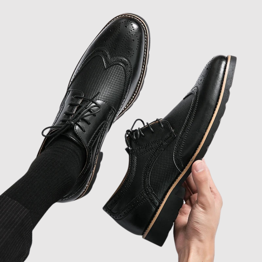 Viktor – Chaussures classiques pour hommes avec des détails en forme de broches