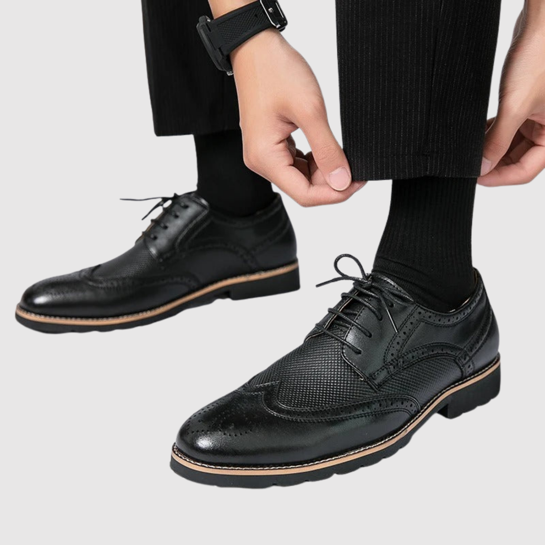 Viktor – Chaussures classiques pour hommes avec des détails en forme de broches