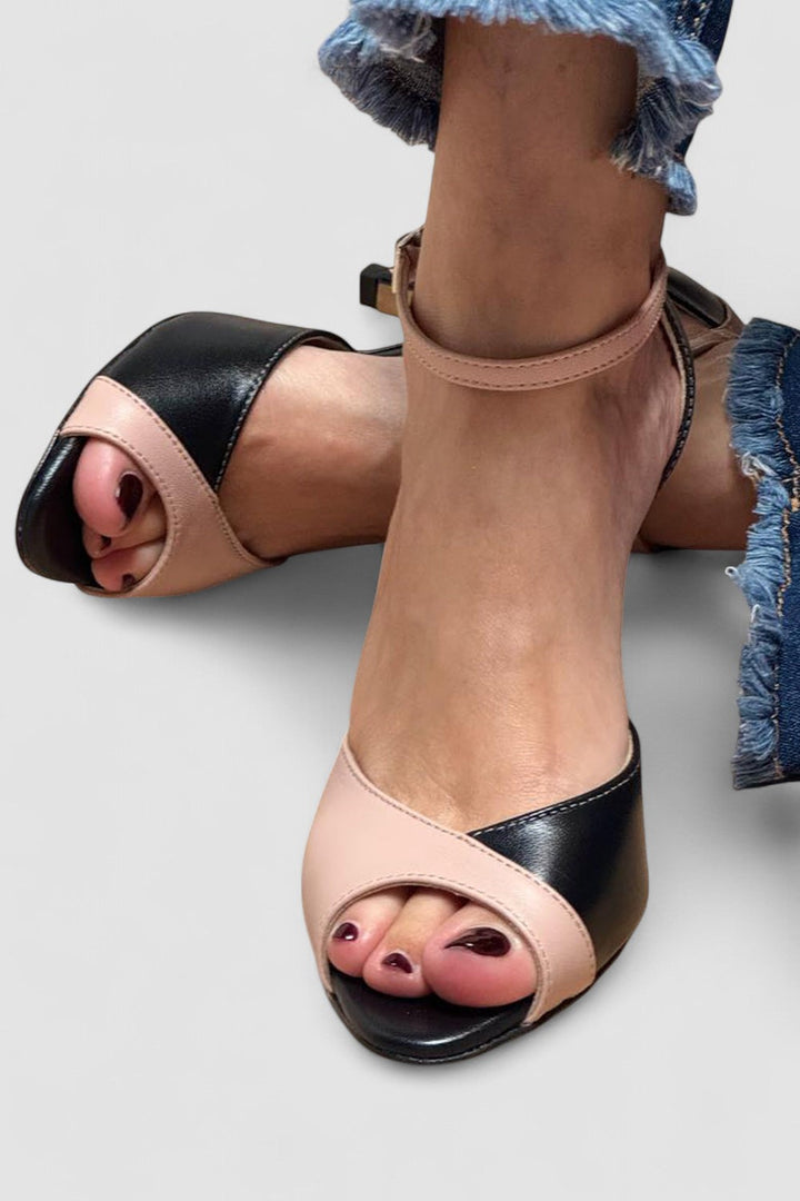 Noirella - Chaussures à talons moyens avec bride au niveau de la cheville