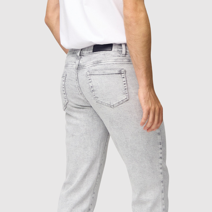 Bruno – Jeans gris clair à coupe régulière
