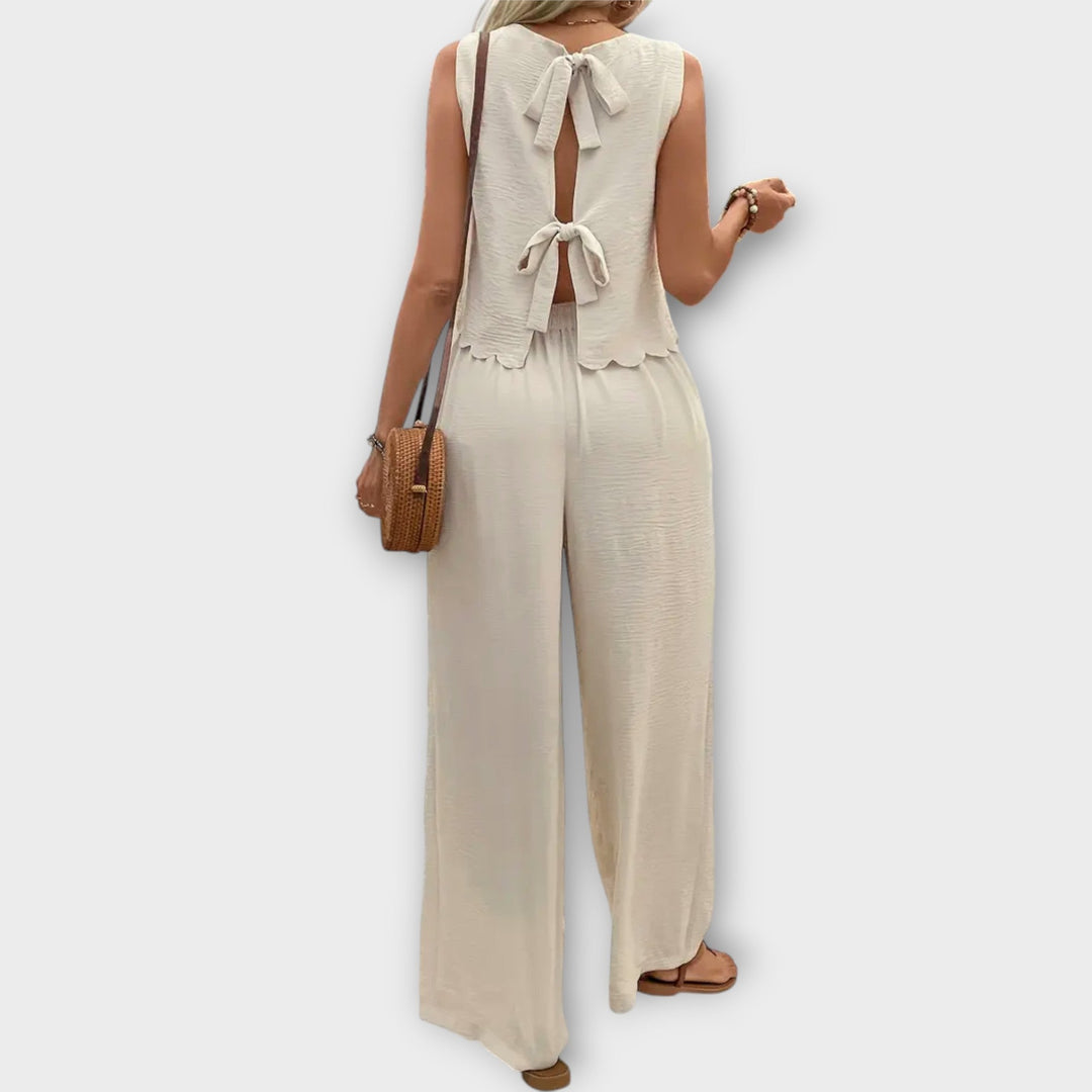 Valéria - Gilet avec pétales et pantalons
