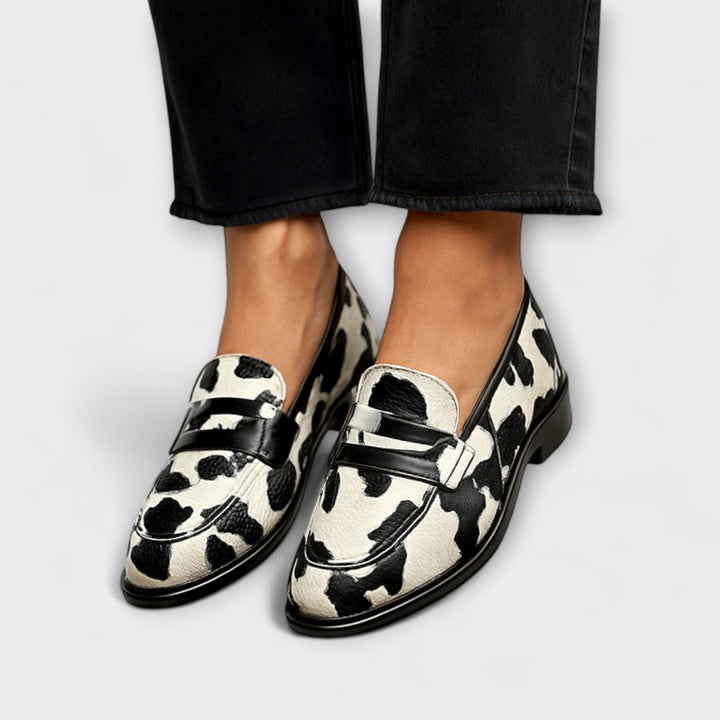 Walburga - Mocassins à motif vache
