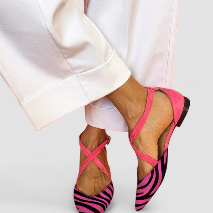 Zarella - Sandales plates avec motif zèbre et brides croisées à la cheville