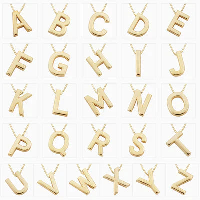 Collier initial en lettres d'amour