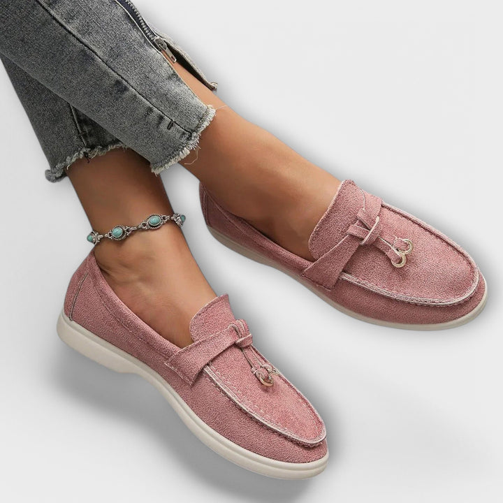 Mocassins Féminins Beiges avec Cordons Décoratifs