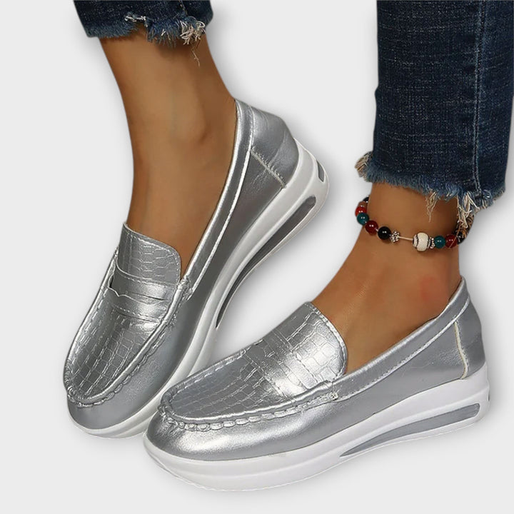 Annegret - Mocassins dorés à bride