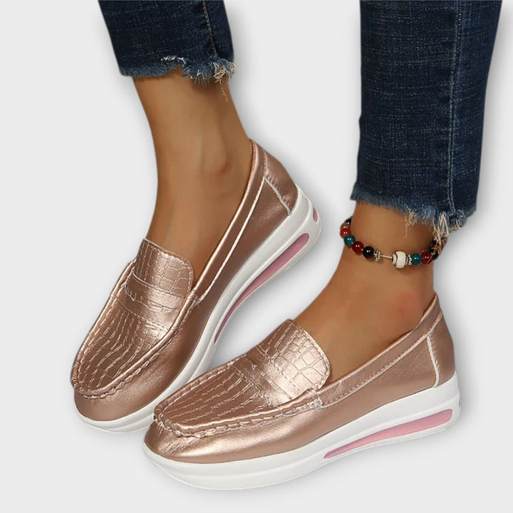 Annegret - Mocassins dorés à bride