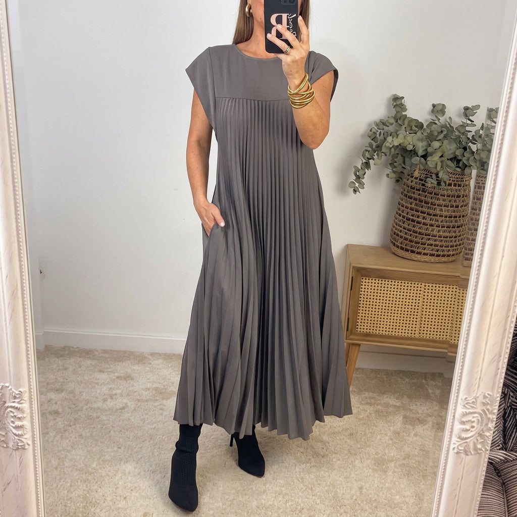 Ana - Robe de Confort Intemporelle
